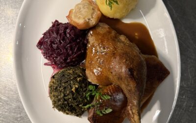 Knusprige Martinsgans genießen 
